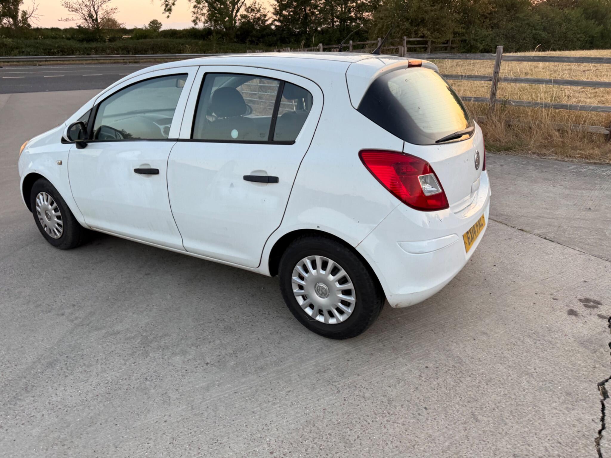 Vauxhall Corsa 1.3 CDTi ecoFLEX S Euro 5 (s/s) 5dr (A/C) — photo 42 of 74